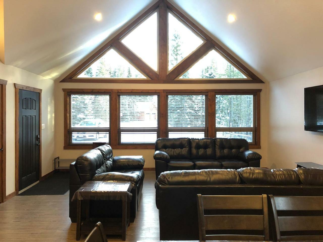 Wolf Den Valemount Exterior foto